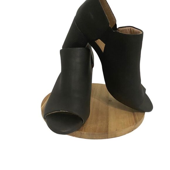 SOUL Naturalizer Women's Peep Toe Keyhole Detail Leather Ankle Boots 10M Black - Picture 1 of 10